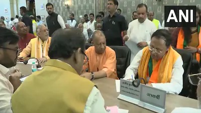 राज्यसभा की 8 सीटों के लिए बीजेपी प्रत्याशियों का नामांकन 3 b 2